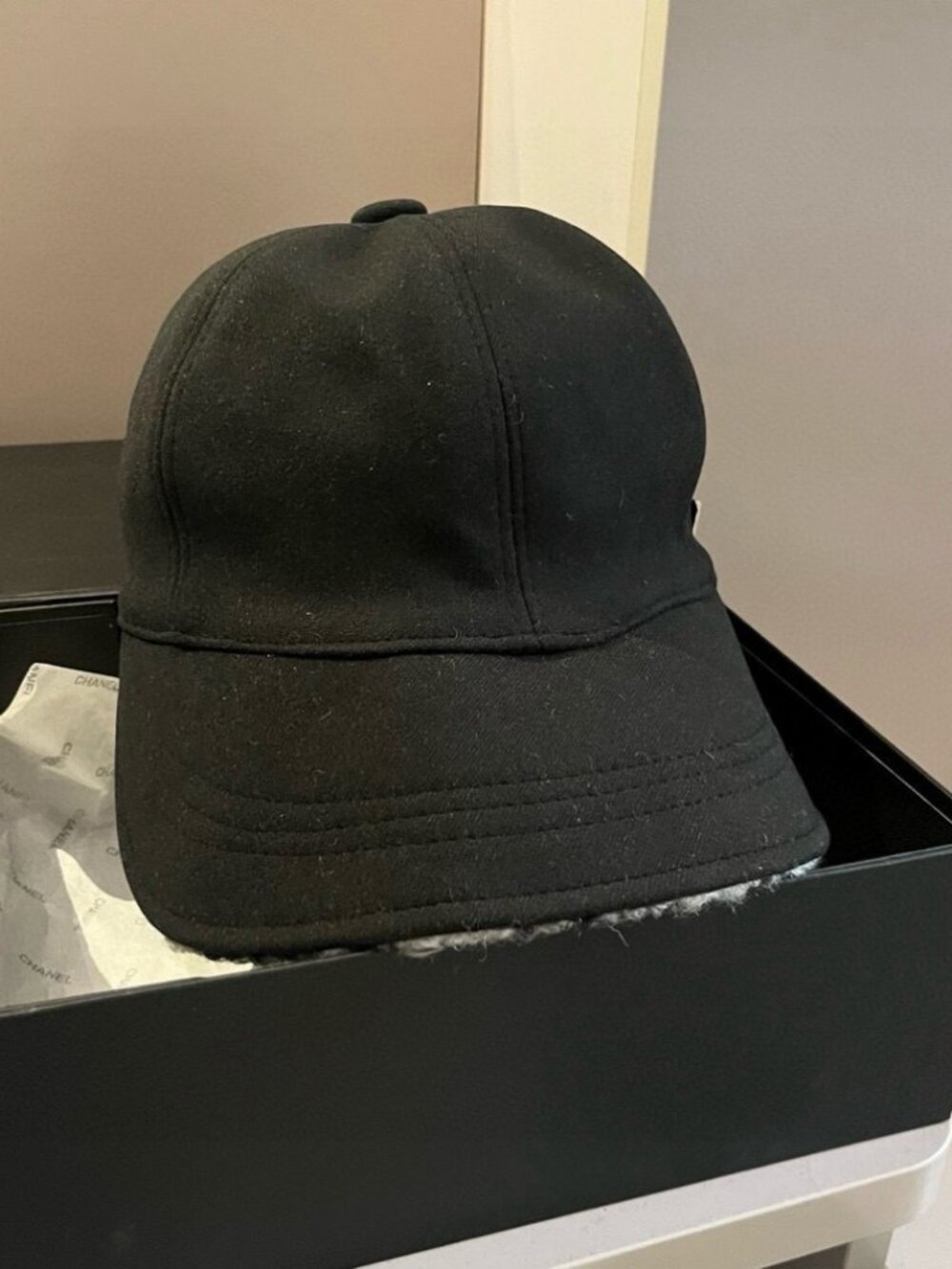 GoodPrada hat - Picture 6 of 6